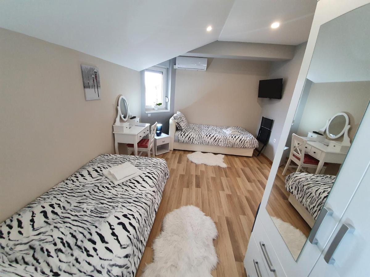 Apartman Bozur **** Satnica Dakovacka Eksteriør bilde