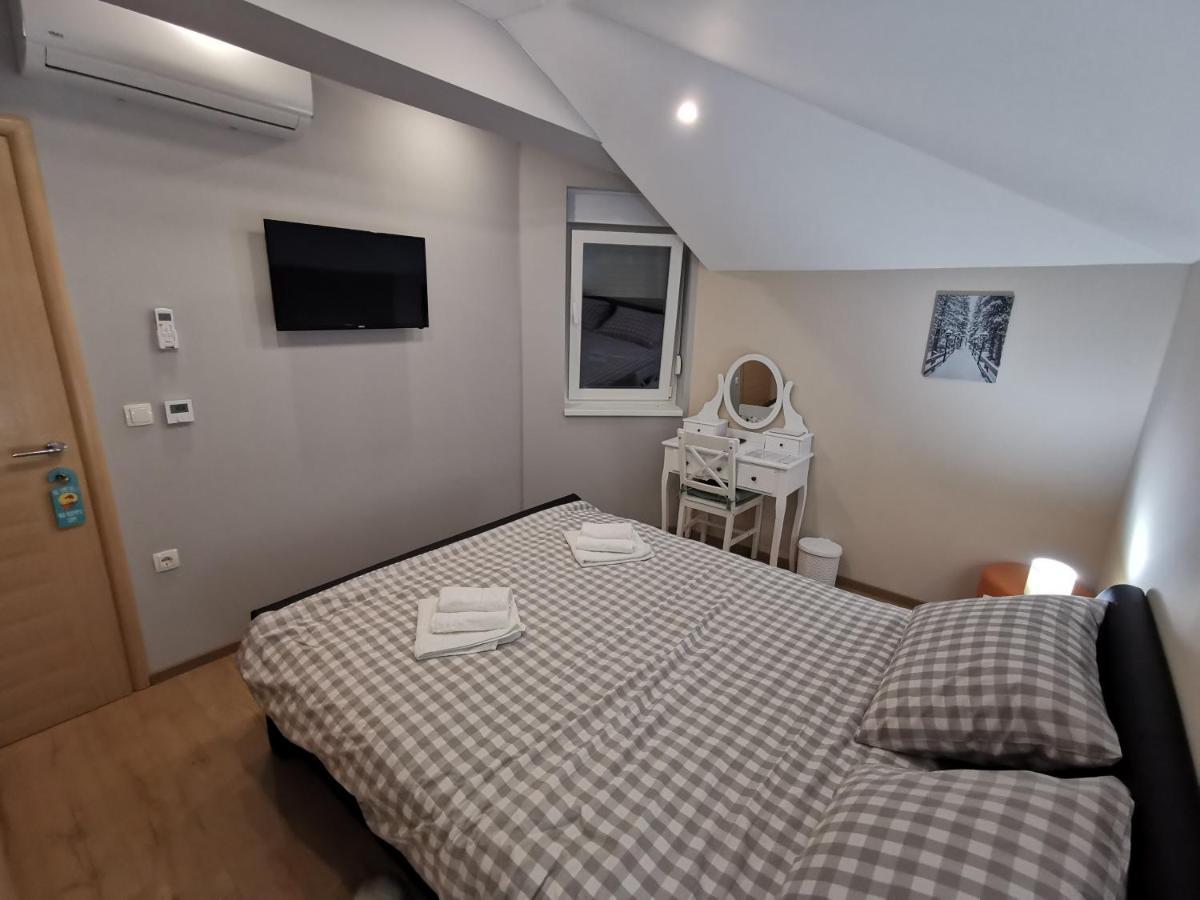 Apartman Bozur **** Satnica Dakovacka Eksteriør bilde