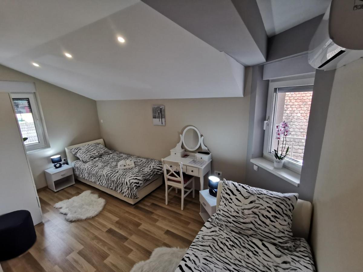 Apartman Bozur **** Satnica Dakovacka Eksteriør bilde