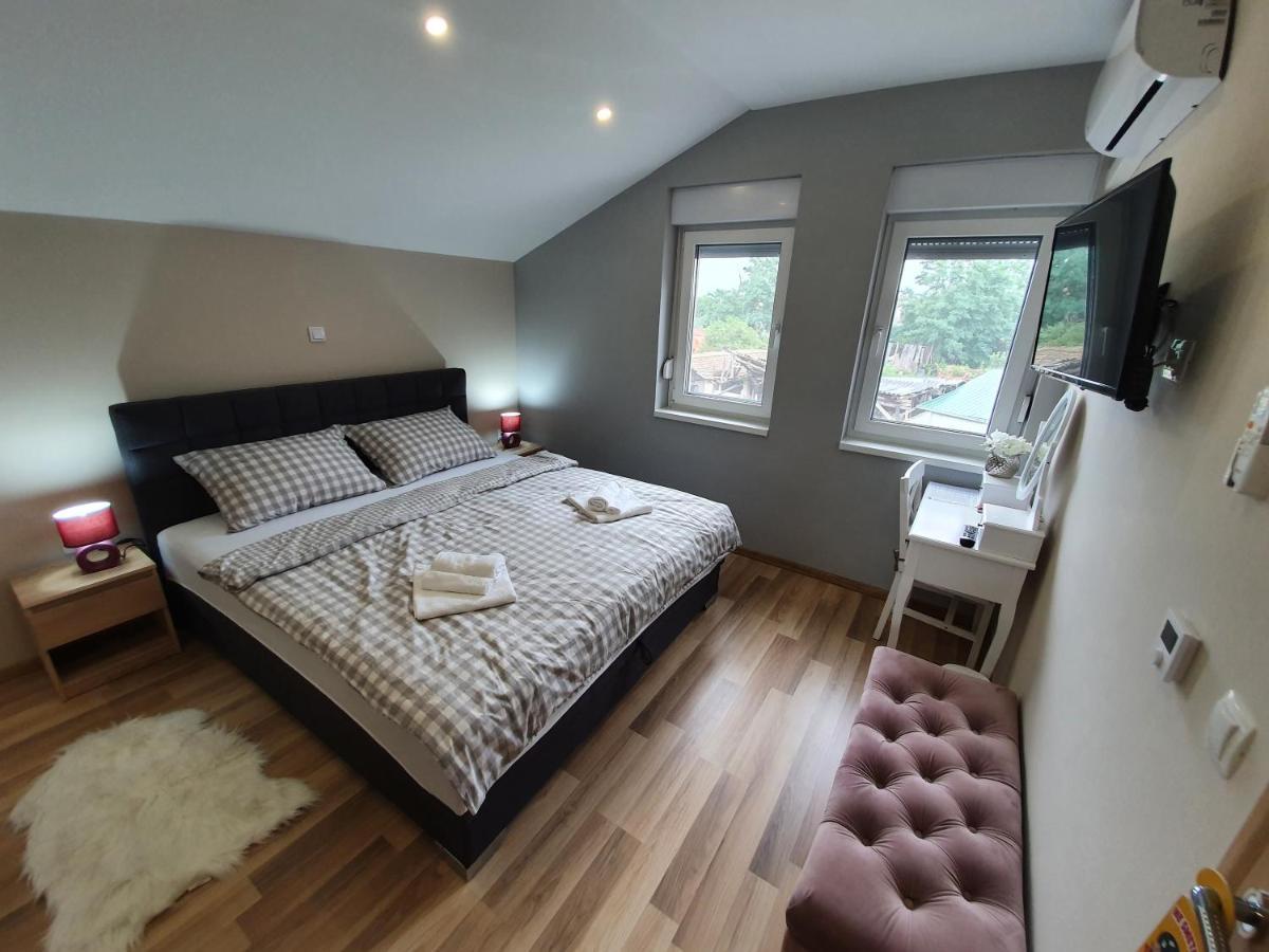Apartman Bozur **** Satnica Dakovacka Eksteriør bilde