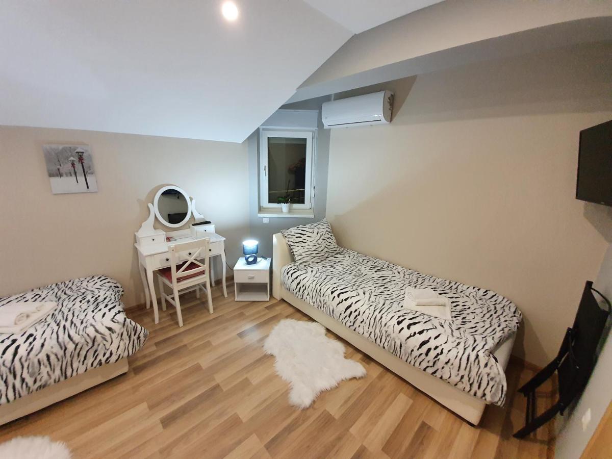 Apartman Bozur **** Satnica Dakovacka Eksteriør bilde